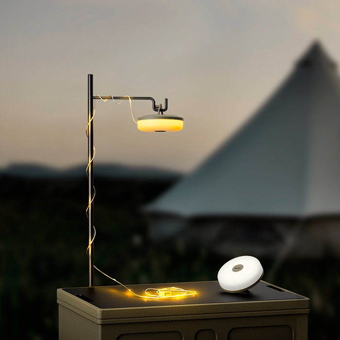 Lanterna cu luminile oferă o iluminare excelentă și o atmosferă minunată!