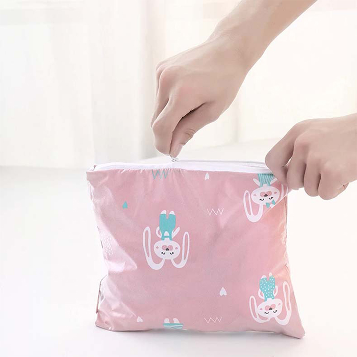 BabySleeve, bavetă impermeabilă cu mâneci pentru protecție împotriva petelor - Image 4