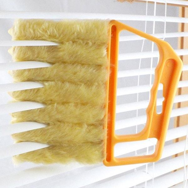 BlindsBrush, perie inovatoare din microfibre care curăță jaluzelele de două ori mai repede pe ambele părți simultan - Image 4