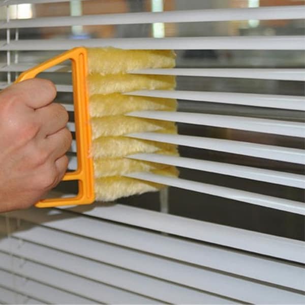 BlindsBrush, perie inovatoare din microfibre care curăță jaluzelele de două ori mai repede pe ambele părți simultan - Image 7