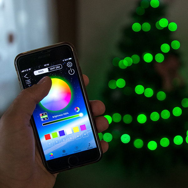 ChristmasLights, lumini festive pe care le poți controla cu smartphone-ul tău - Image 3