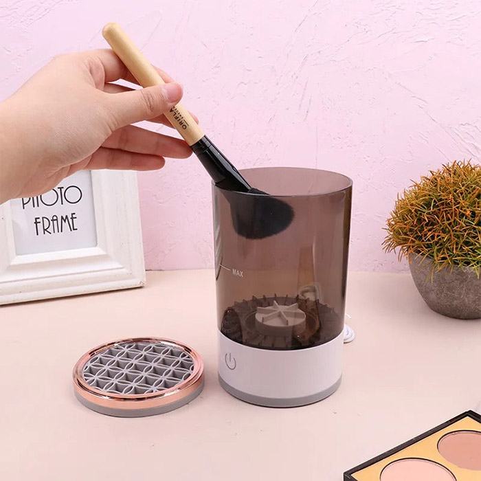 CleanMakeup, un dispozitiv pentru curățarea și depozitarea pensulelor de machiaj - Image 4