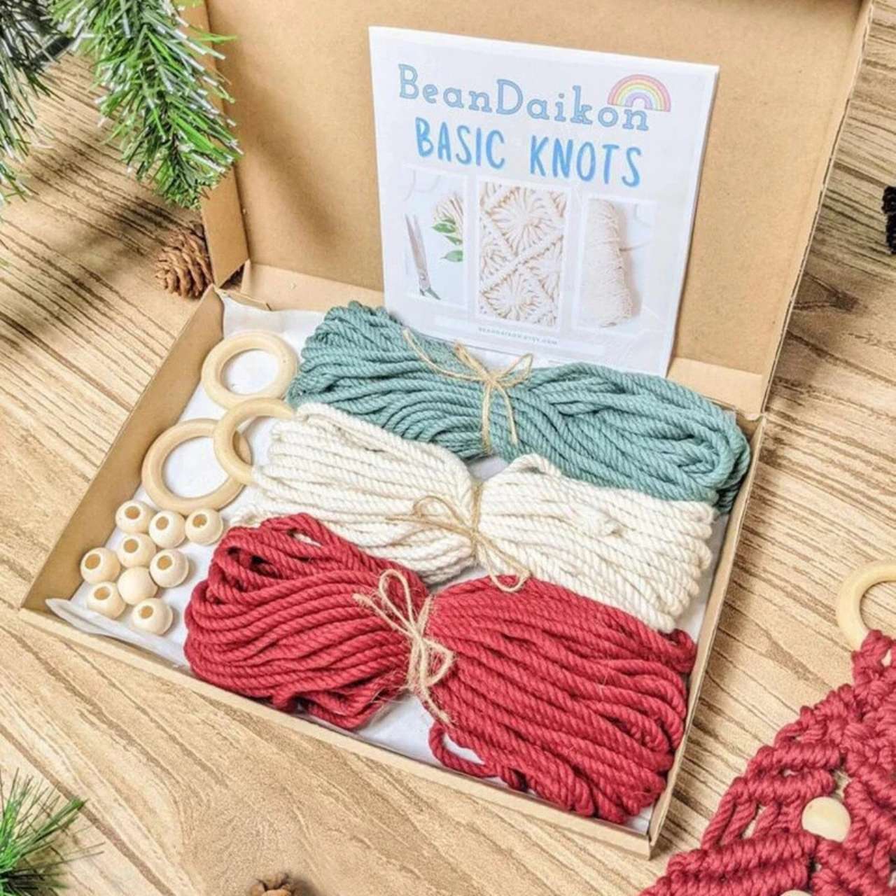 CraftKit, kit de ornamente de Crăciun din macrame - Image 8