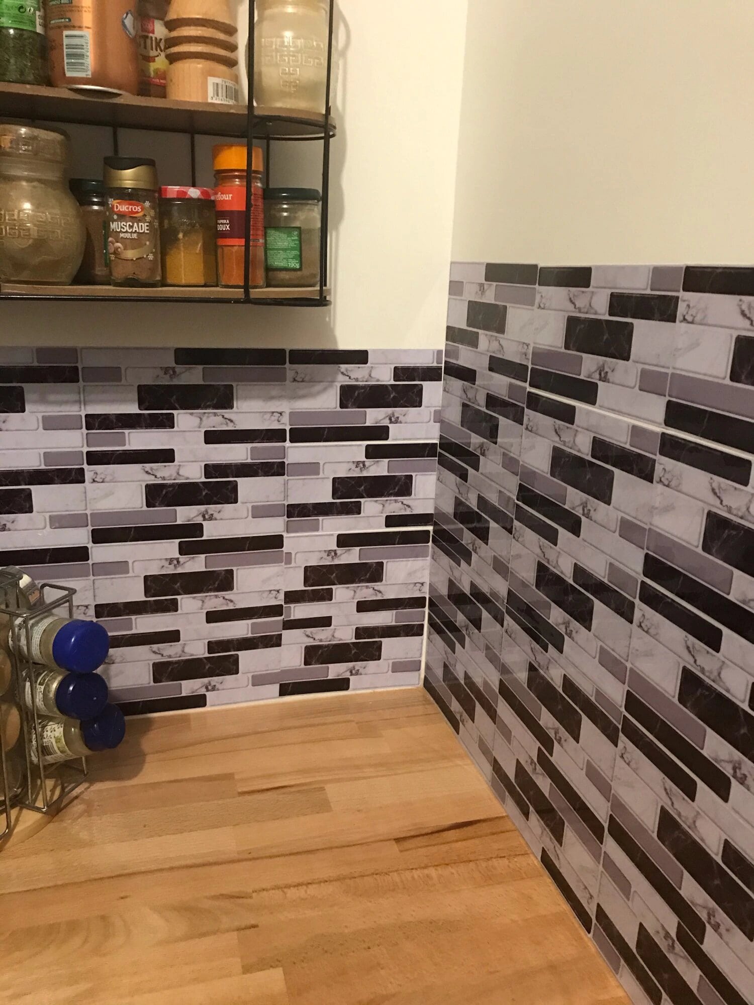 DecorWallpaper, tapet autocolant 3D în imitație de plăți ceramice (set de 12 coli) - Image 10