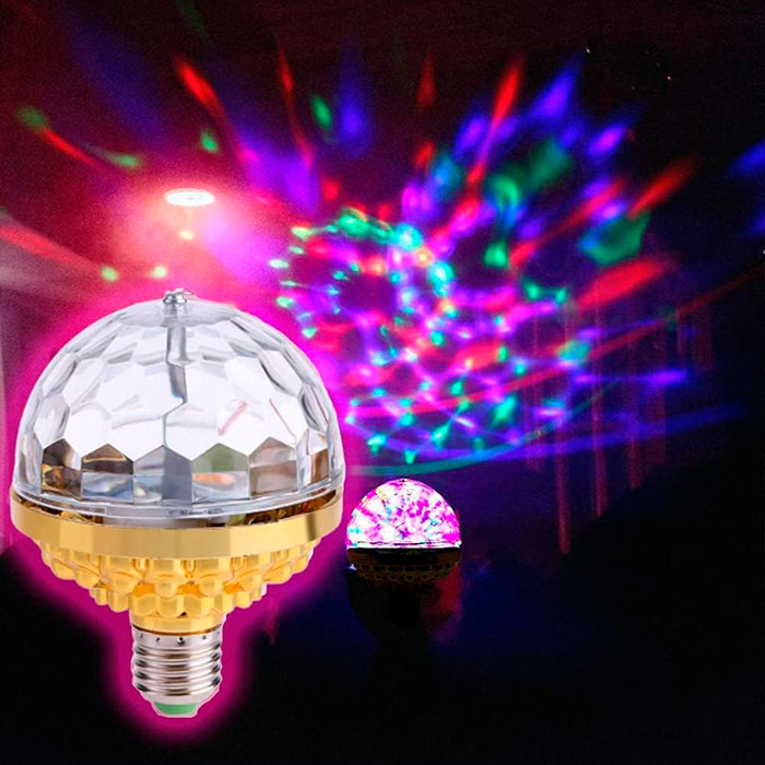Becul DiscoLamp vă oferă cel mai frumos decor luminos, care se rotește și luminează în 6 culori diferite!