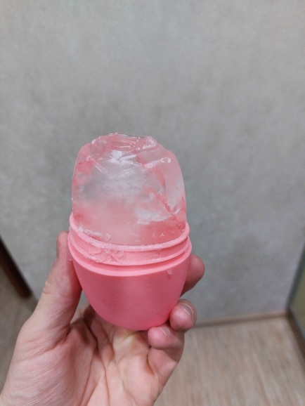 IceRoller, o rolă de răcire pentru față - Image 9