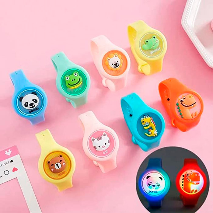 Brățara KidProtect este fabricată din silicon hipoalergenic și conține uleiuri esențiale sigure care resping țânțarii!