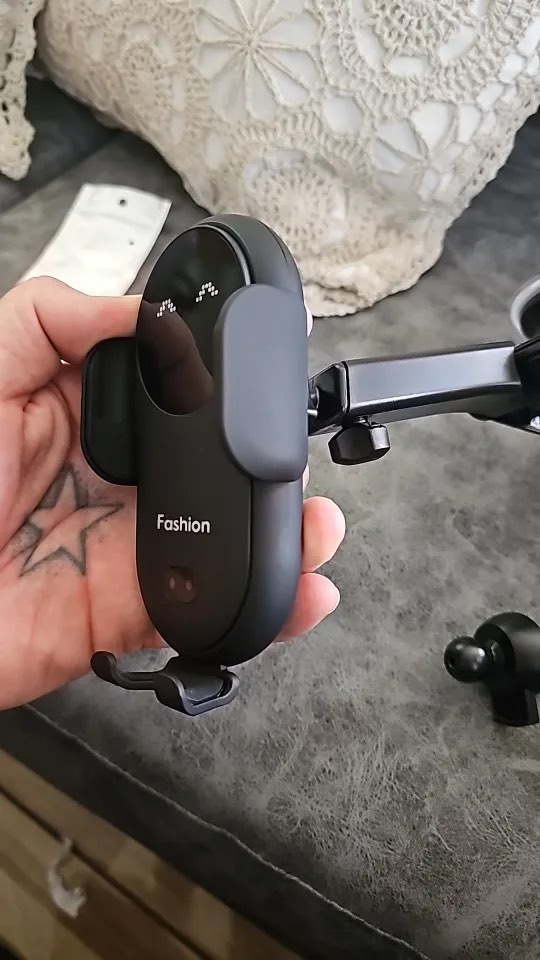 Phonezy, încărcător wireless și suport într-un singur produs - Image 10