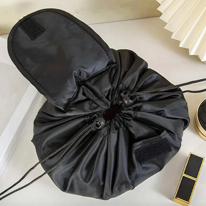 Pouch, o poșetă de femei pentru depozitarea diverselor accesorii - Image 7
