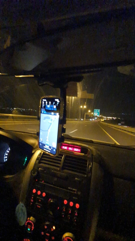 RotatableCarHolder, suport pentru telefon la 360 de grade care se montează pe oglinda retrovizoare - Image 4