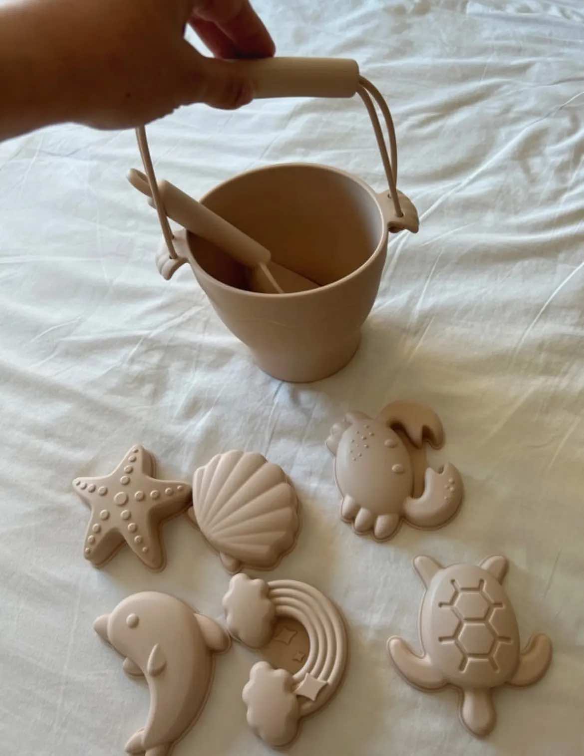 SandBucket, set de jucării pentru nisip de 8 piese pentru copii - Image 8