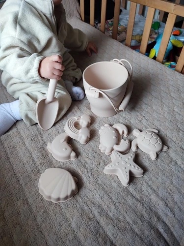 SandBucket, set de jucării pentru nisip de 8 piese pentru copii - Image 9