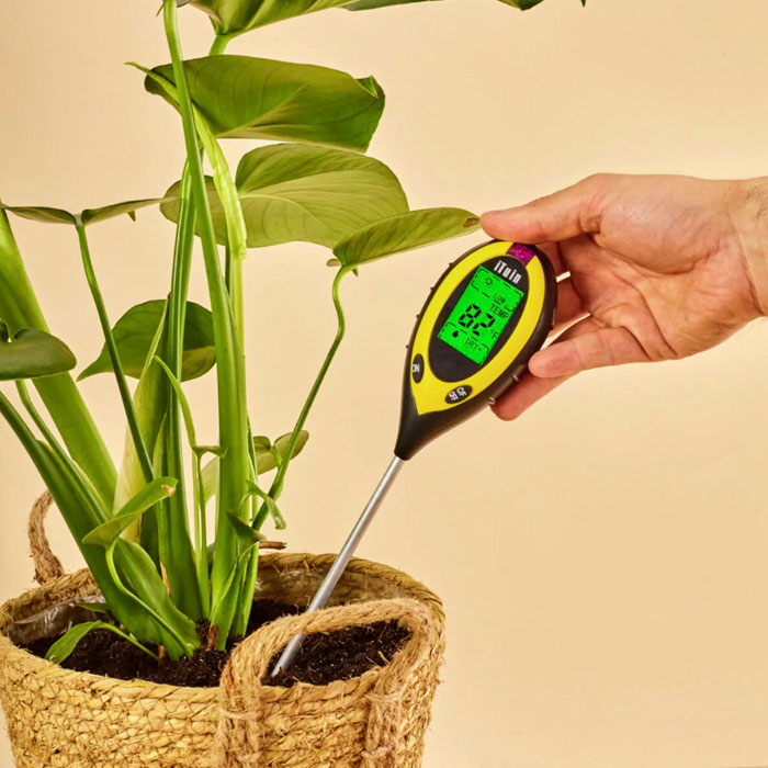 Testerul pentru sol vă oferă rezultate precise și instantanee la patru factori cheie de creștere a plantelor!
